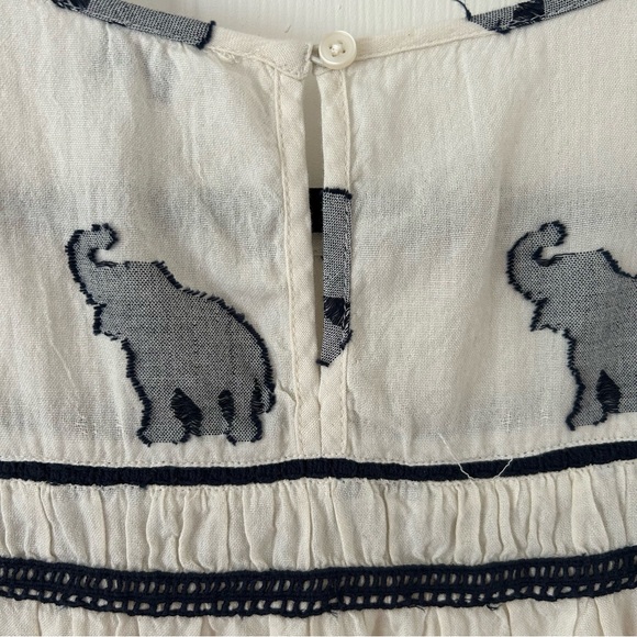 Crown & Ivy - Elephant Print Blouse - Soft 100% Cotton - Women’s Size M - Picture 8 of 11